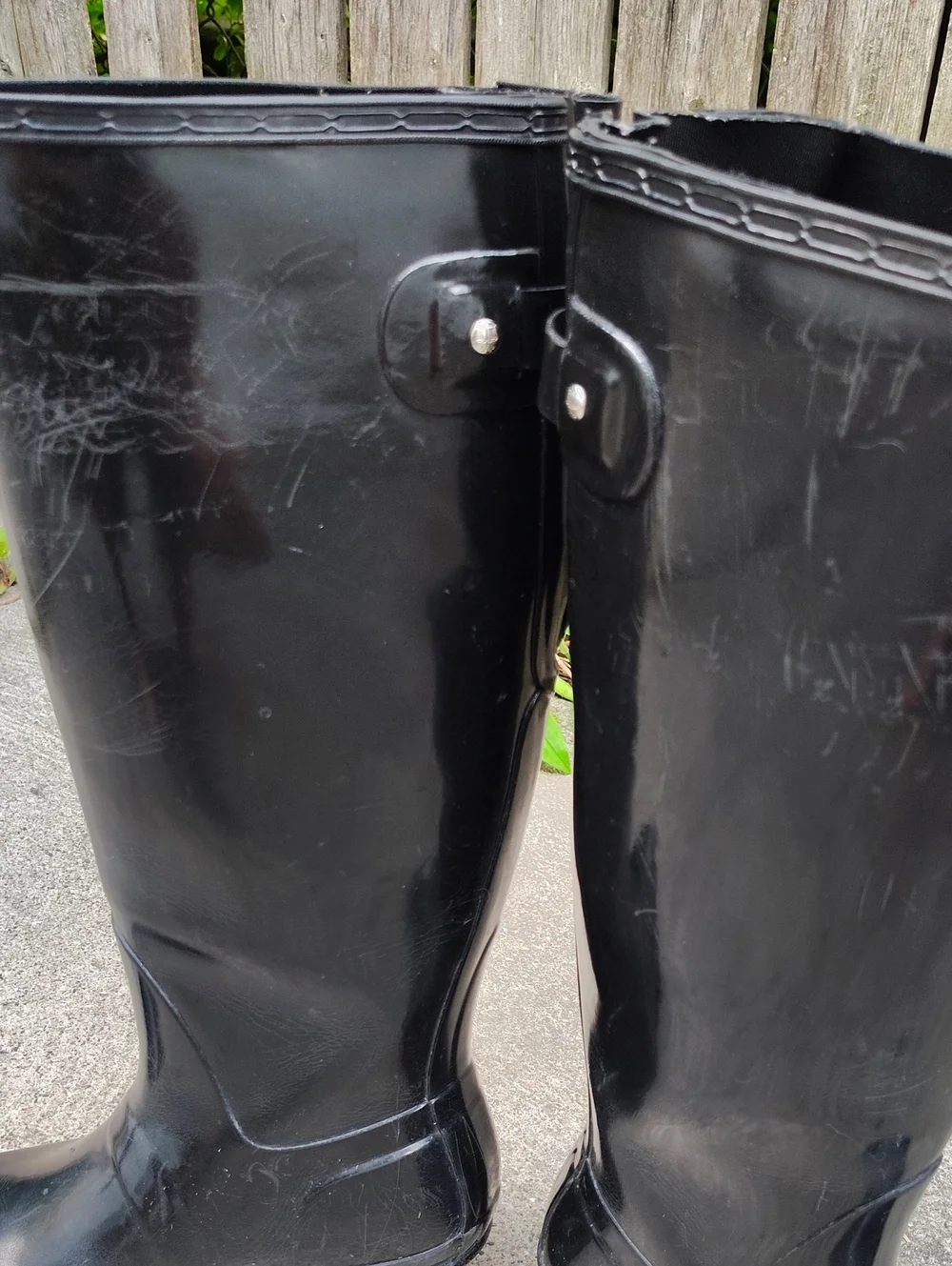 Hunter Gloss Black Tall Rain Boots with Red Logo